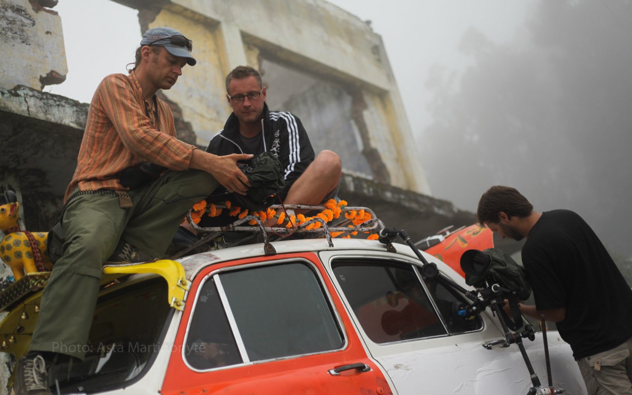 Shooting of Holy Cow / filmuojant Šventą karvę Shooting Holy Cow